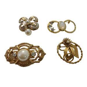 Vintage Gold Tone Brooch Lot of 4, Vintage Lapel Pin Bundle